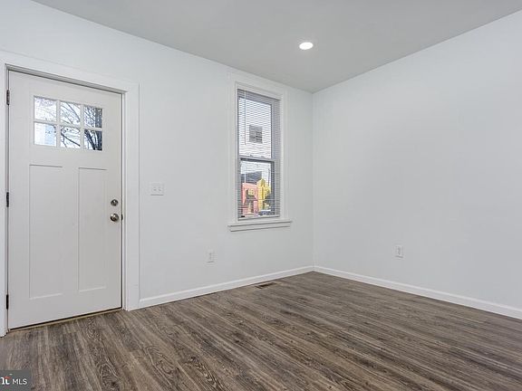 3rd image of 320 S 17th St