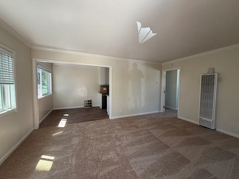 1164 Clinton St — Photo 2
