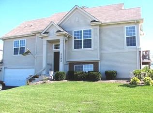 1153 Comiskey Ave, North Aurora, IL 60542