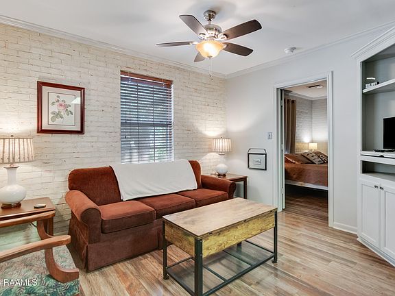 4th image of 213 Bendel Rd #216