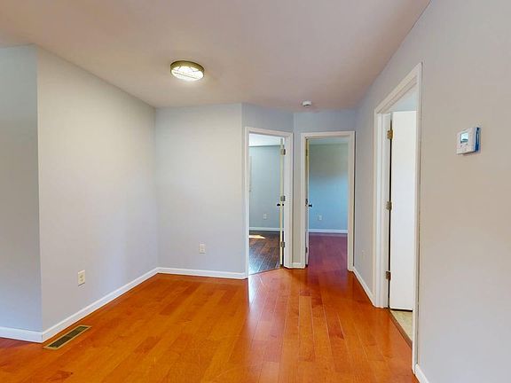 4th image of 203 Nancy Rd