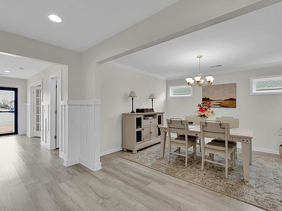 5th image of 144 Callongton Dr