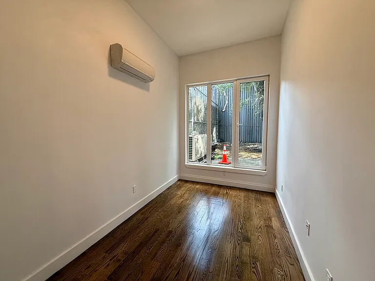 116 Seigel St #2 — Photo 11