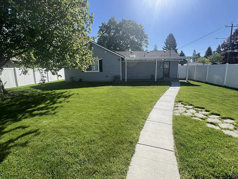 6103 N Stevens St — Photo 8