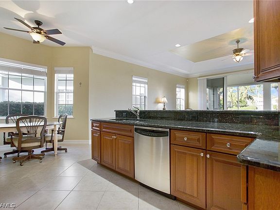 2nd image of 7112 Lemuria Cir #3-301