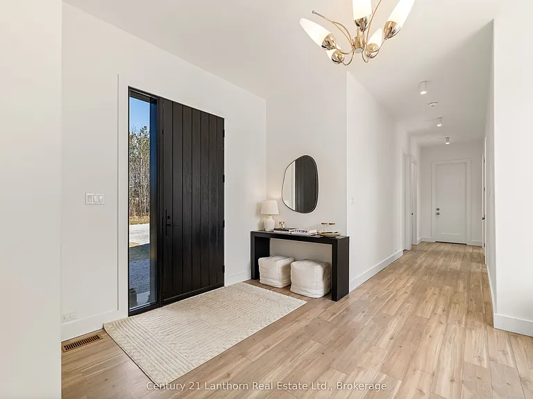 19485 Loyalist Pkwy — Photo 3