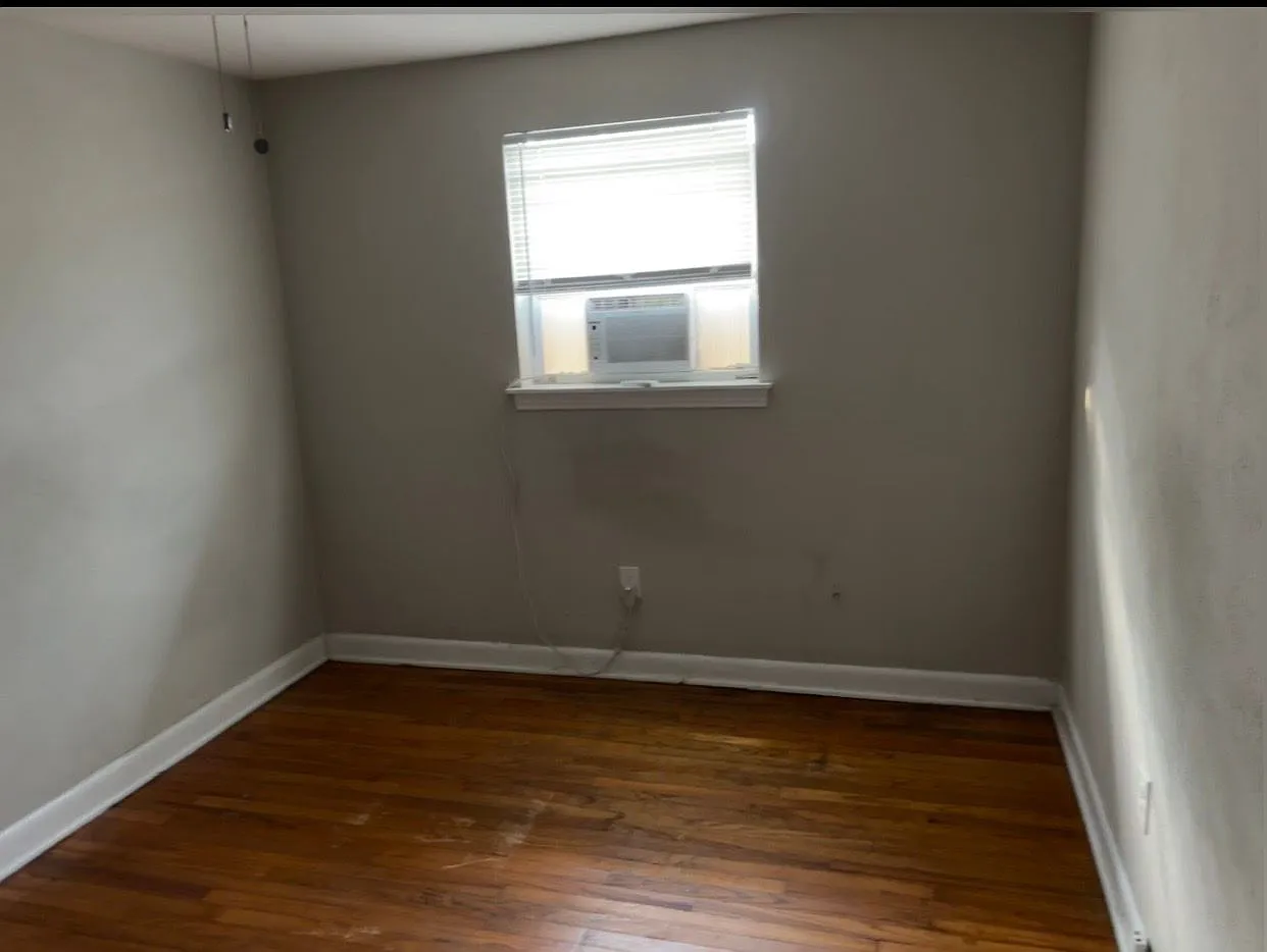 2 bed, 1.0 bath, 850 sqft, $1,000 — Photo 2