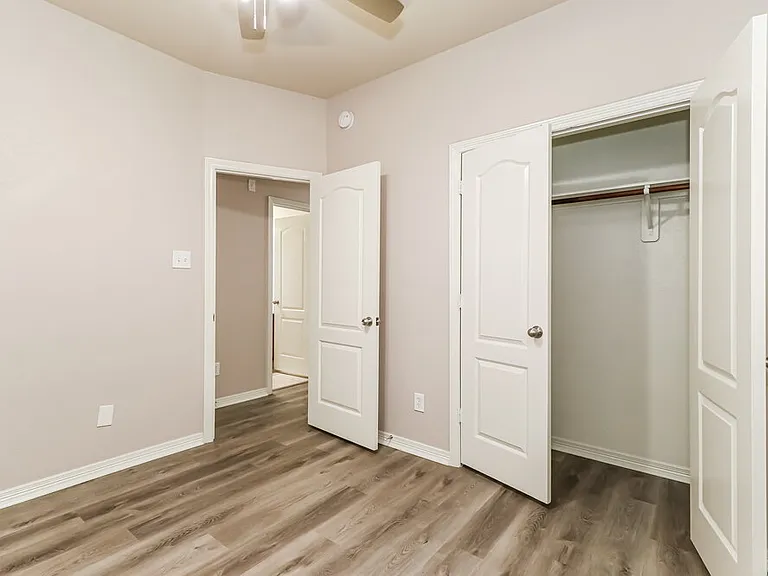 969 Oak Lynn Dr — Photo 14