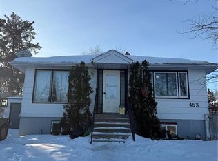 453 21st St E, Prince Albert, SK S6V1M2