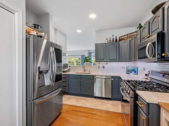 4th image of 9049 Mansfield Dr
