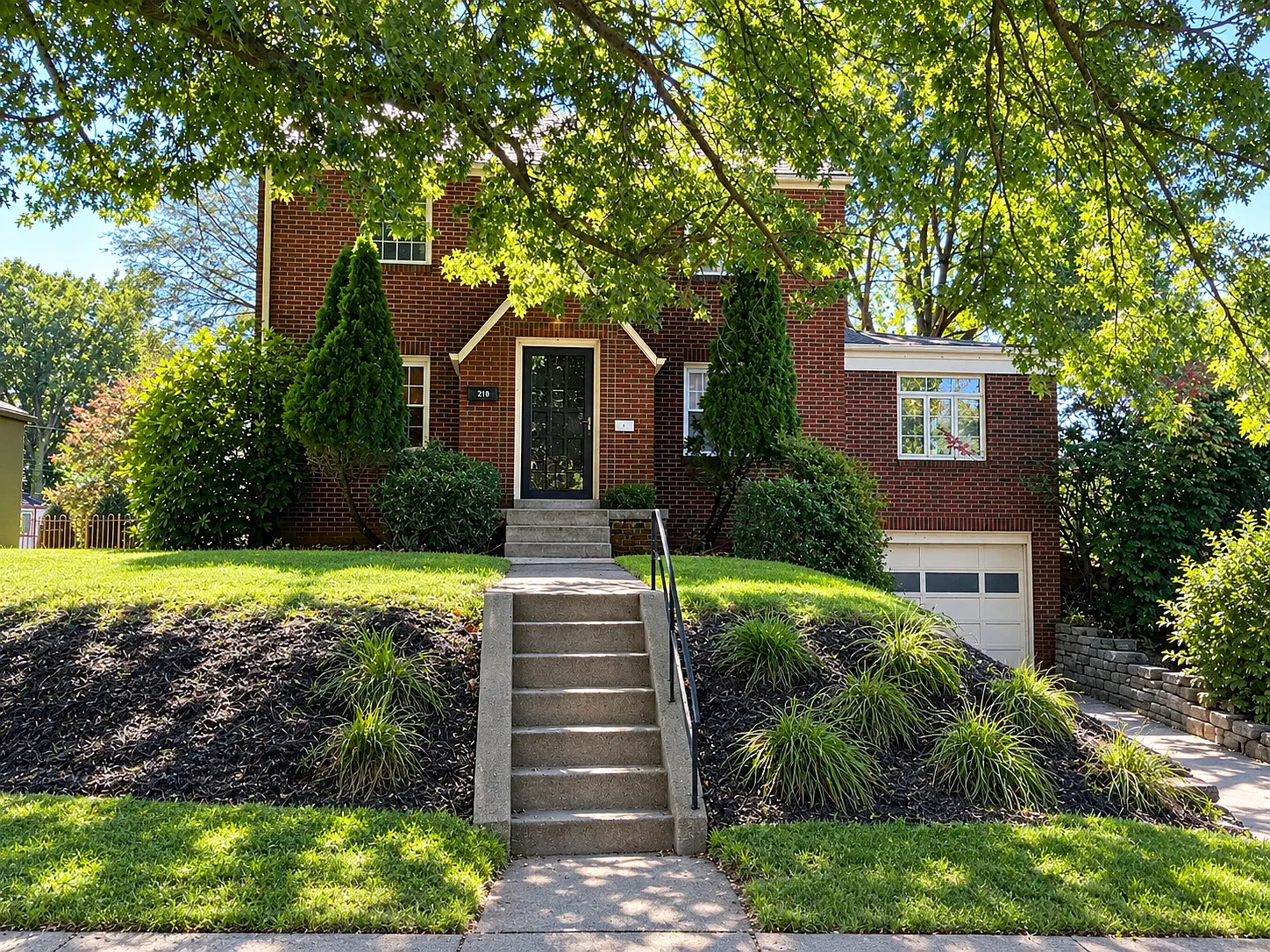 2 bed, 1.5 bath, 1432 sqft, $1,800 — Photo 2