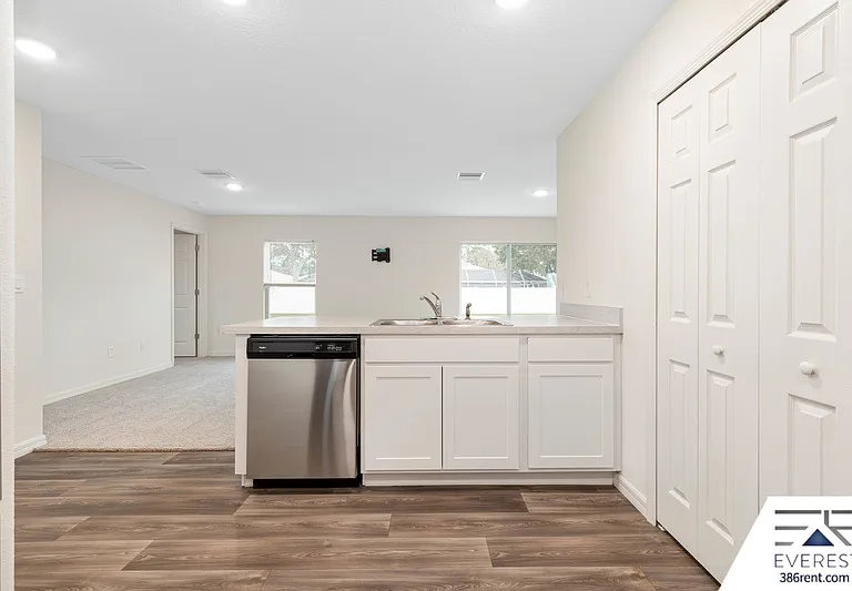 9 Roxland Ln — Photo 13