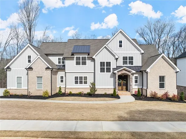 862 Walnut River Trl, Hoschton, GA 30548