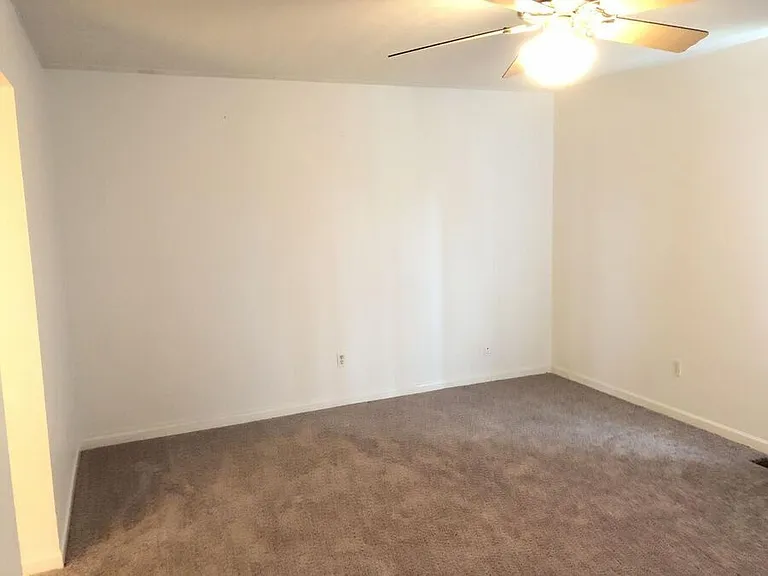 1673 Prairie Cir — Photo 17