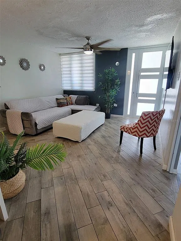 2 bed, 1.0 bath, 760 sqft, $1,500 — Photo 2