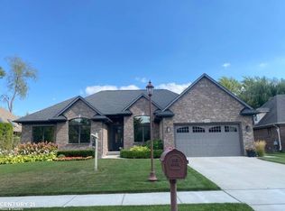 38538 Trillium Pl, Harrison Township, MI 48045