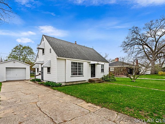 4th image of 1099 Francis Ave