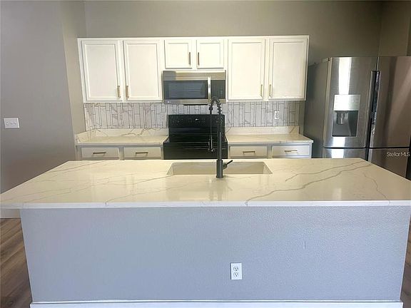 5th image of 14428 Dunrobin Dr