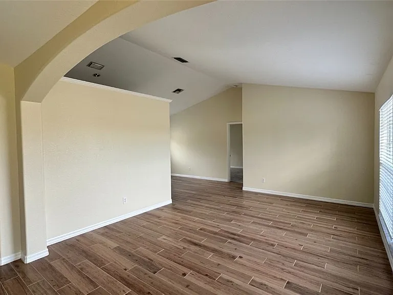 1512 SE 2nd Ave — Photo 3