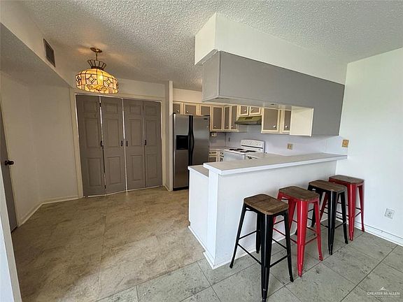 5th image of 1418 Beech Ave APT 23
