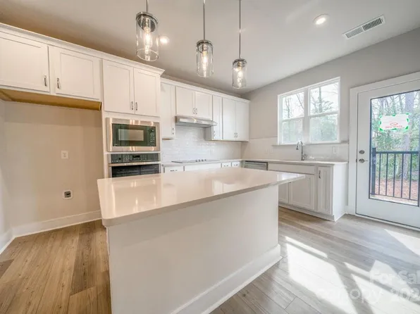 1612 Levy Way, Charlotte, NC 28205