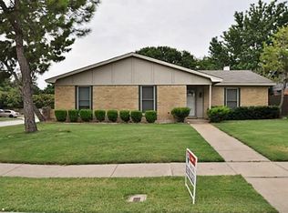 200 Nicki Ln, Arlington, TX 76014
