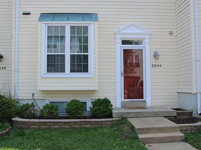 6844 Signature Cir — Photo 1