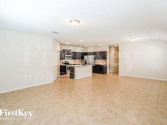 3rd image of 2205 Sadlers Creek Ln