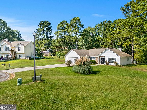 2nd image of 34 Lilly Oak Ct
