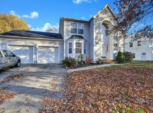 1900 White Knoll Dr, Toms River, NJ 08755