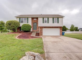4 Leone Ct, Maryville, IL 62062