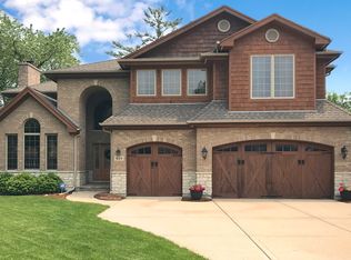 925 S Vail Ave, Arlington Heights, IL