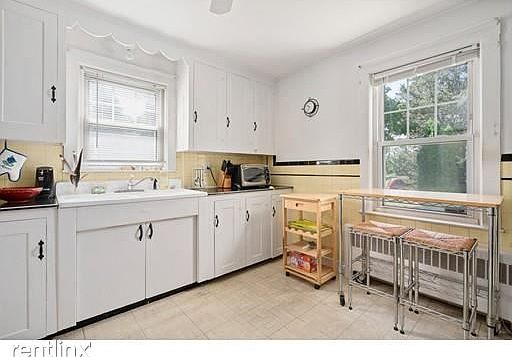 86 burnham #1 Watertown Shared Unit Photo 6