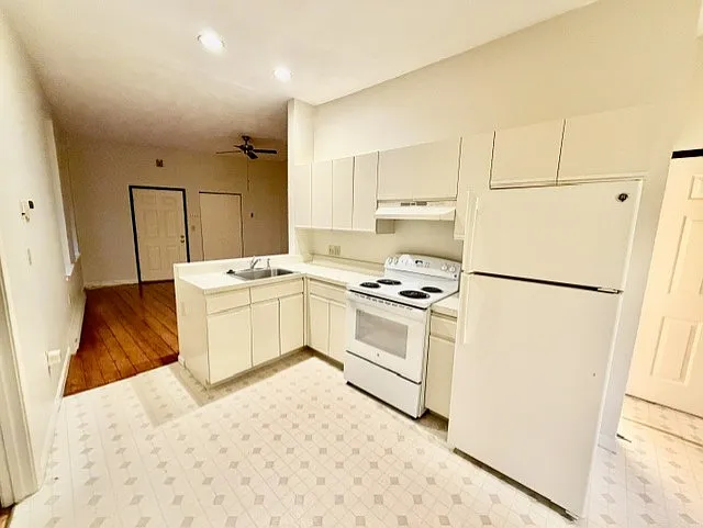 Building Photo - 26 Beacon St #3