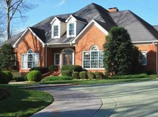196 Greystone Dr SE, Calhoun, GA 30701