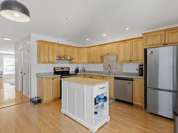 6 Tammy Court #B, Hudson, NH 03051