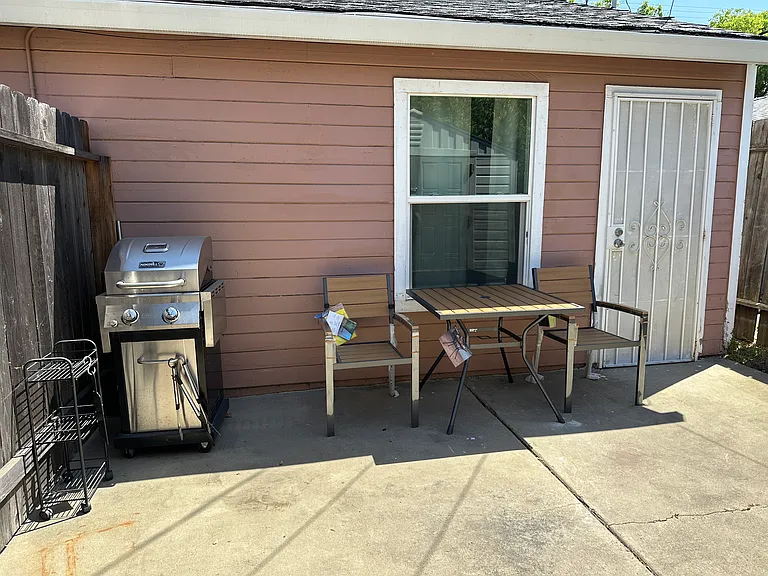 6100 8th Ave — Photo 47