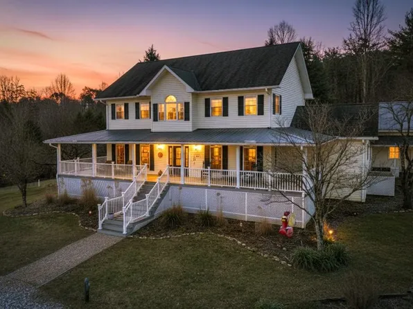 159 Victoria Dr, Blairsville, GA 30512