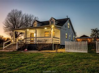 16905 E Wellmann Rd, Washington, TX 77880