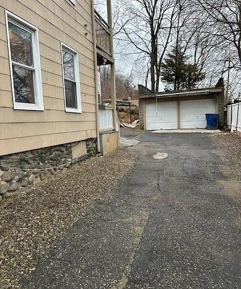 14 Niagara St — Photo 6
