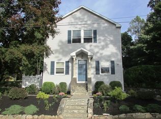 2 Kearn Rd, New Fairfield, CT 06812