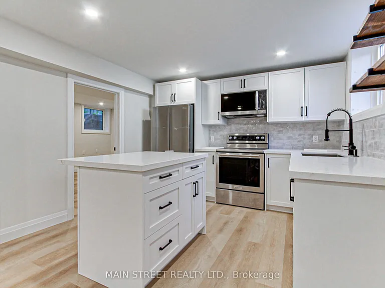 4 Carrington Pl #B — Photo 5