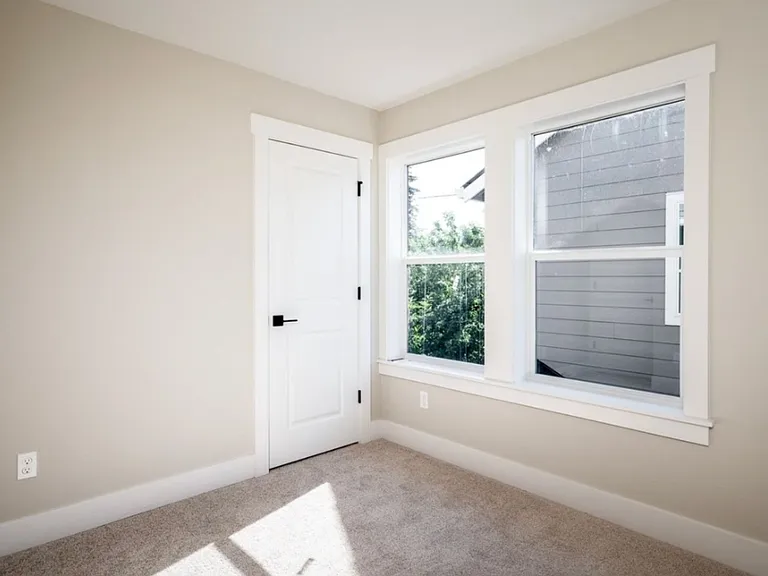 8838 N Drummond Ave — Photo 22