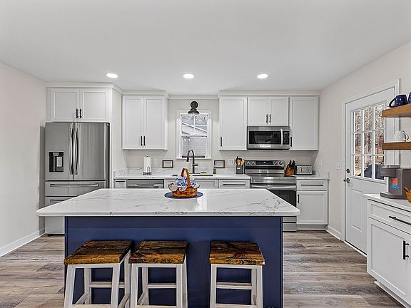 5th image of 645 Winding Rd