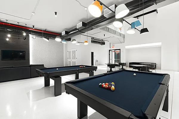 Rented by Bond New York | media 9