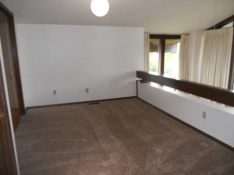 Spacious 2 bedroom 1 bath 1192 sq ft. — Photo 6