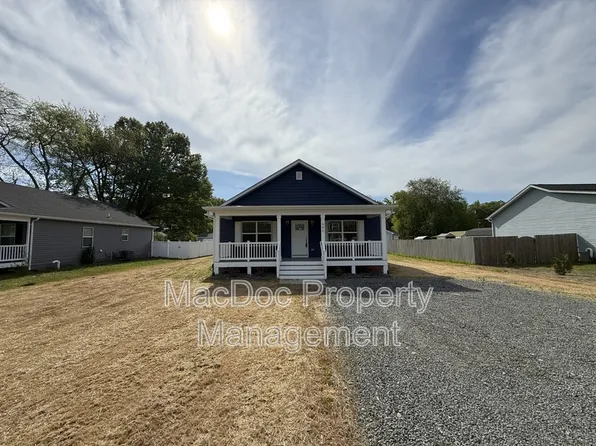 990 Ebb Tide Dr, Colonial Beach, VA 22443