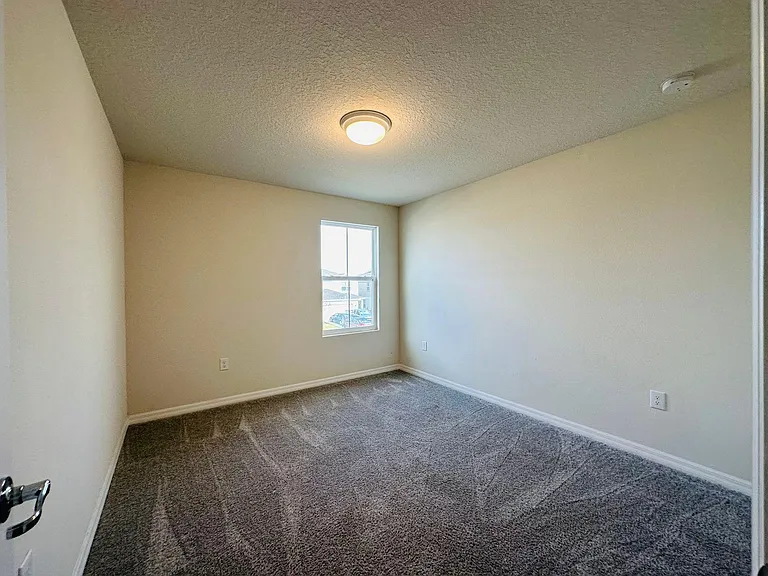 5269 Royal Point Ave — Photo 16