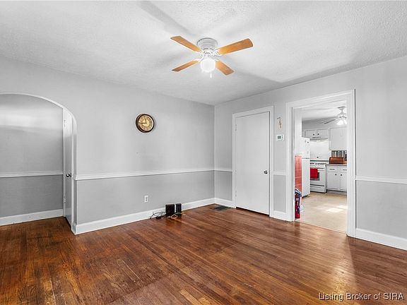 4th image of 524 Andalusia Avenue