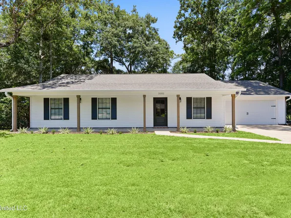 3101 Breezy Hill Ln, Ocean Springs, MS 39564